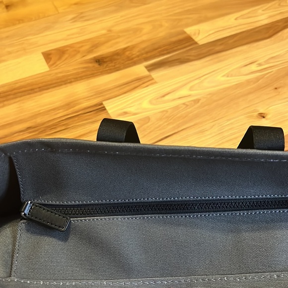 Marc Jacobs Bags Nwt Marc Jacobs New York Zip Tote Bag Gray And